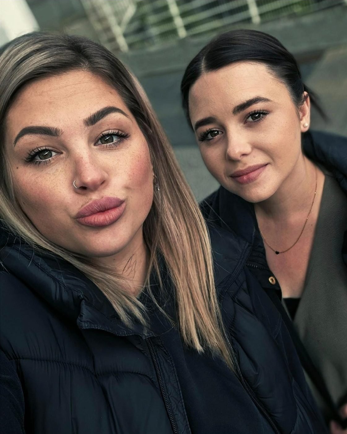 Juliane mit ihrer Trauzeugin Michelle